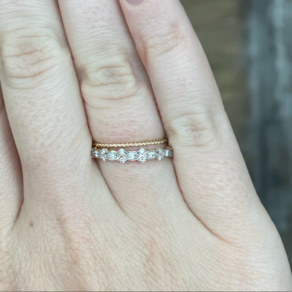 Diamond and 14k yellow gold size 5.5 ring